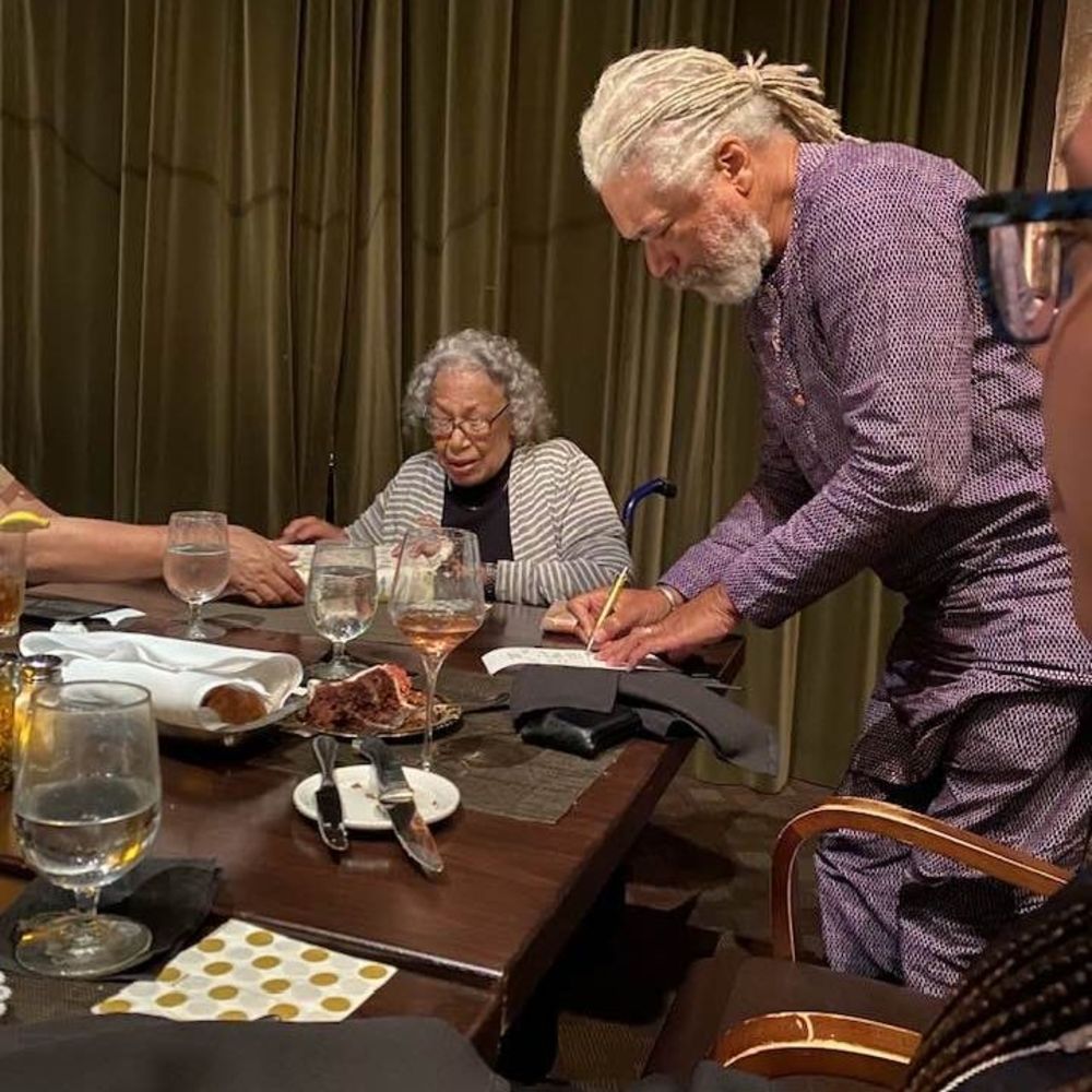 Meet your Posher, Don